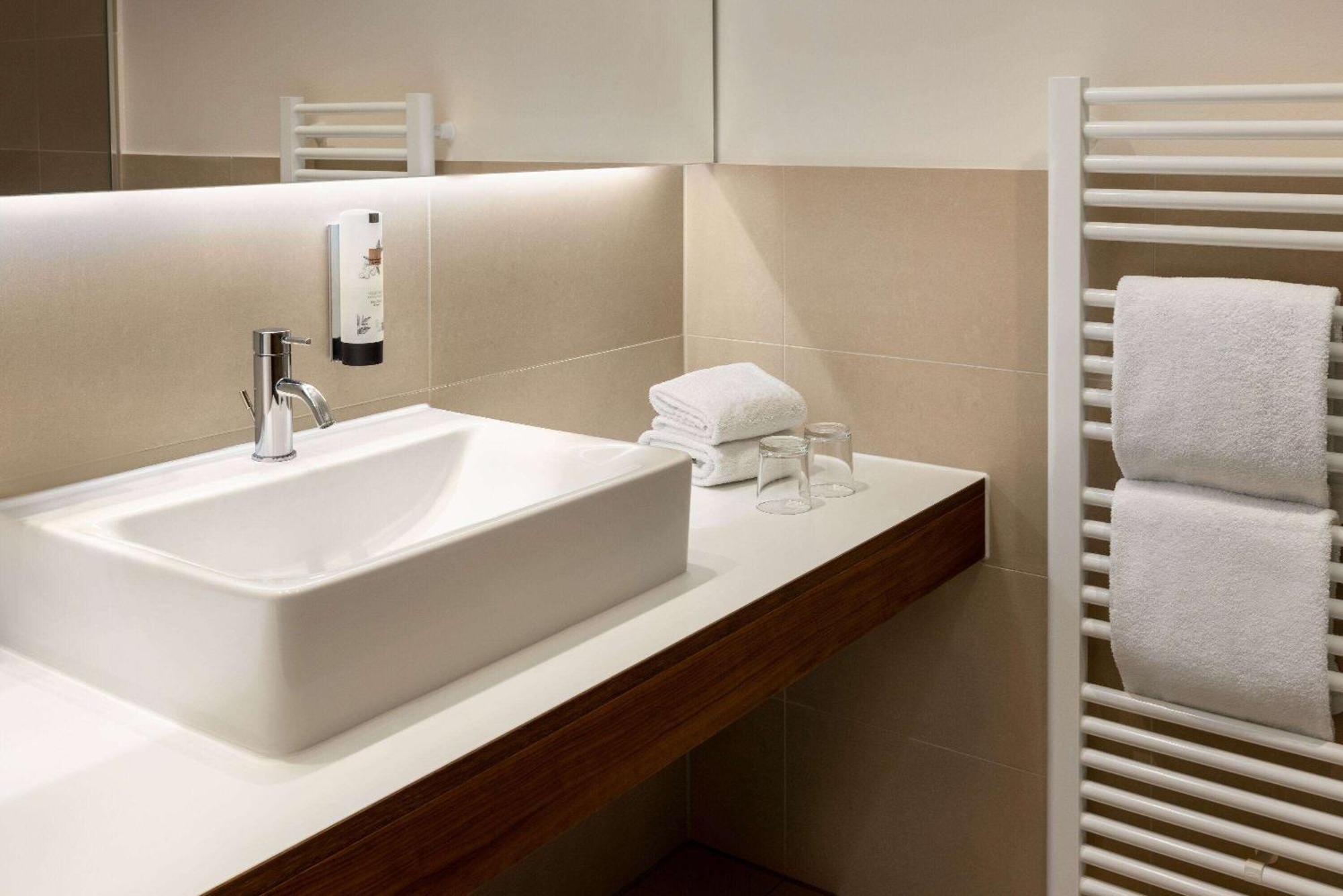 Hotel Amedia Plaza