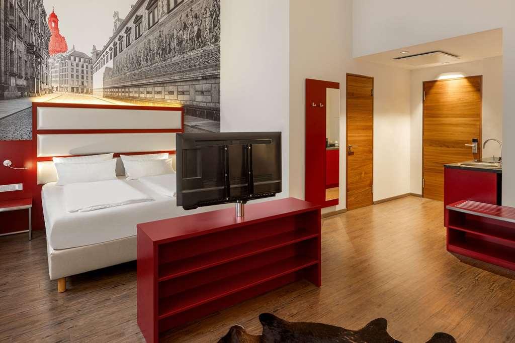 Amedia Plaza 4*
