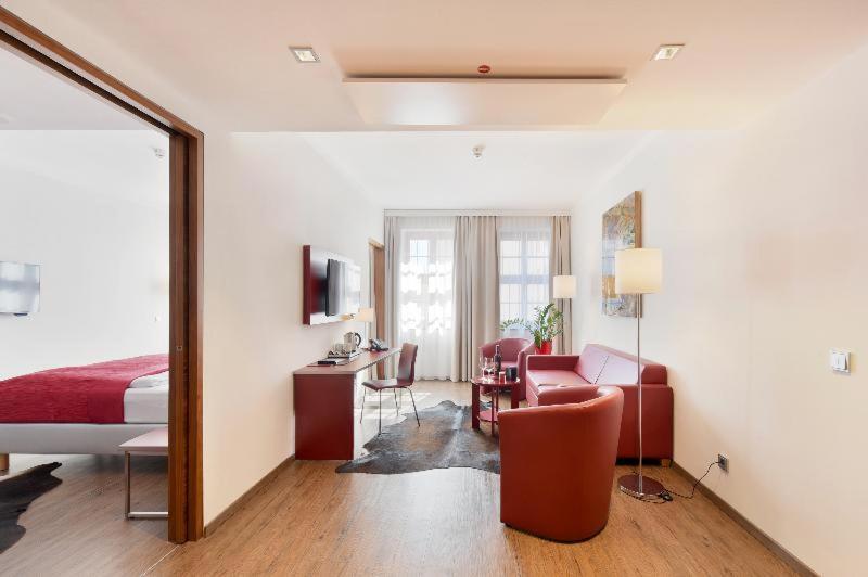 Hotel Amedia Plaza 4*